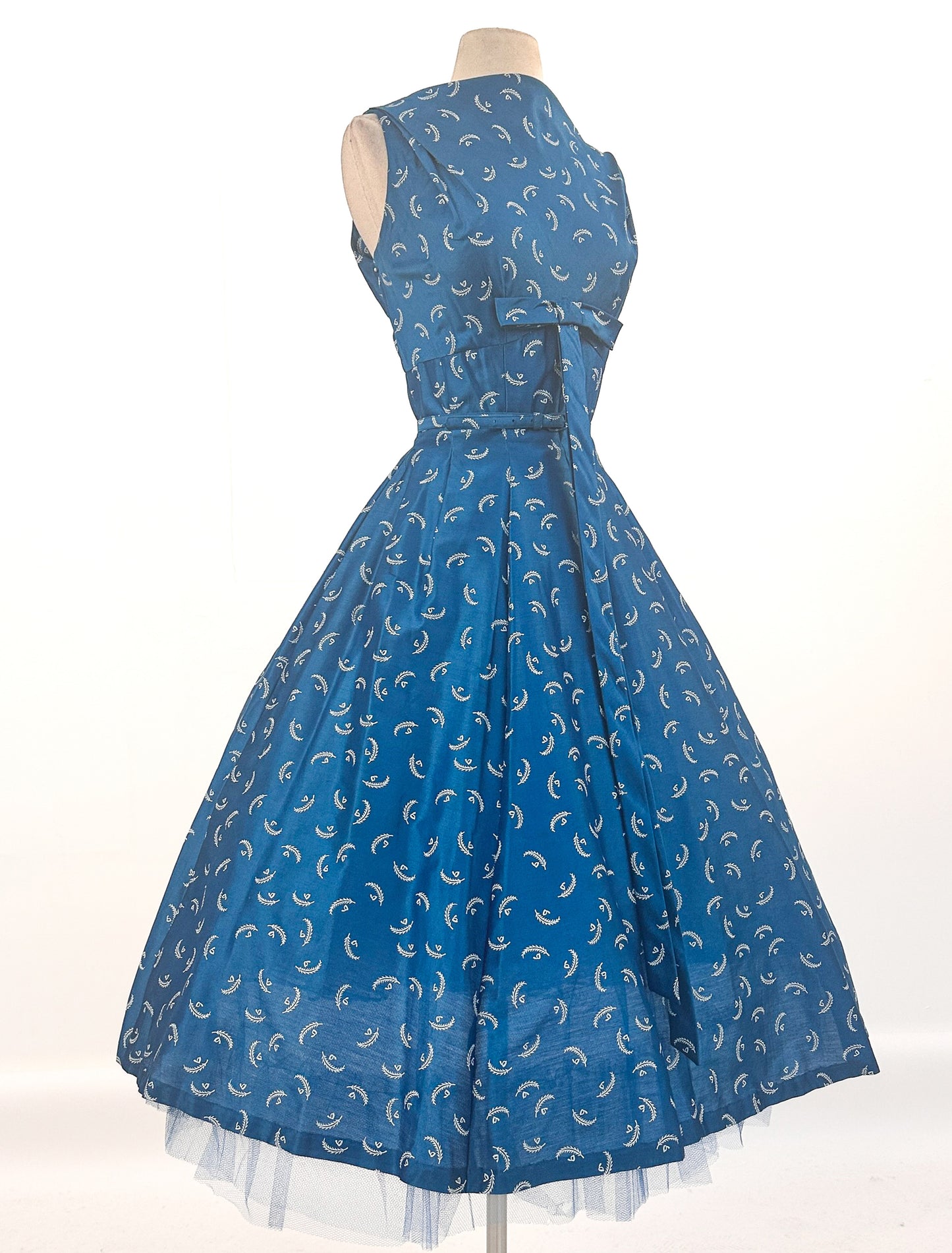 1950s Cotton Sateen Day Dress with Feather Print / Waist 30
