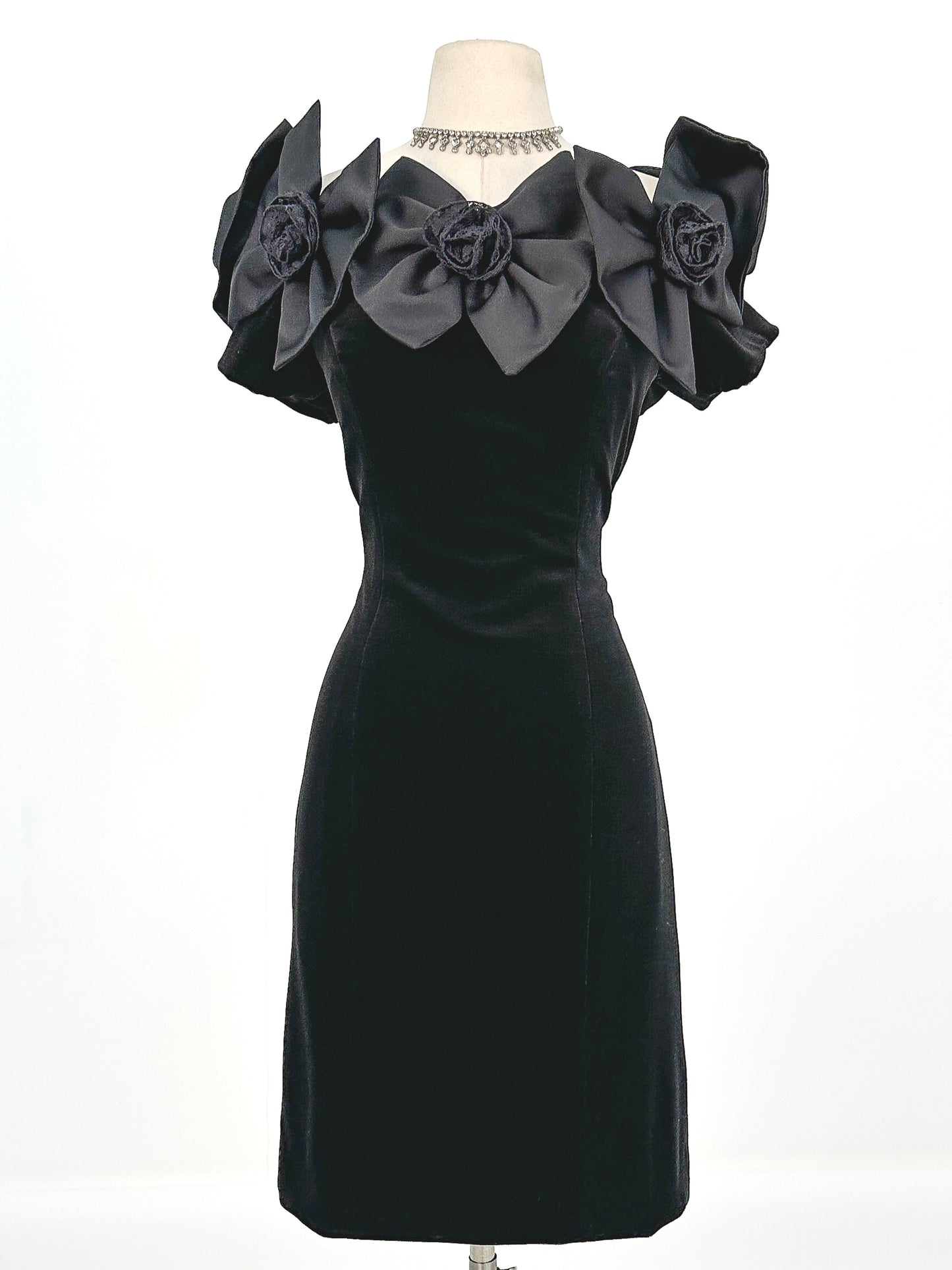 1980s Off the shoulder Black Velvet Bow Dress / Waist 30