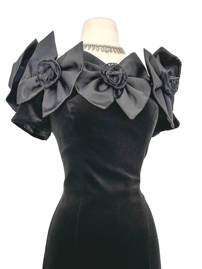 1980s Off the shoulder Black Velvet Bow Dress / Waist 30