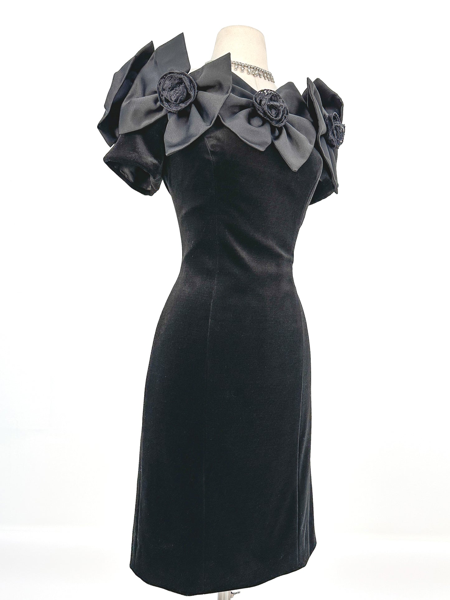 1980s Off the shoulder Black Velvet Bow Dress / Waist 30