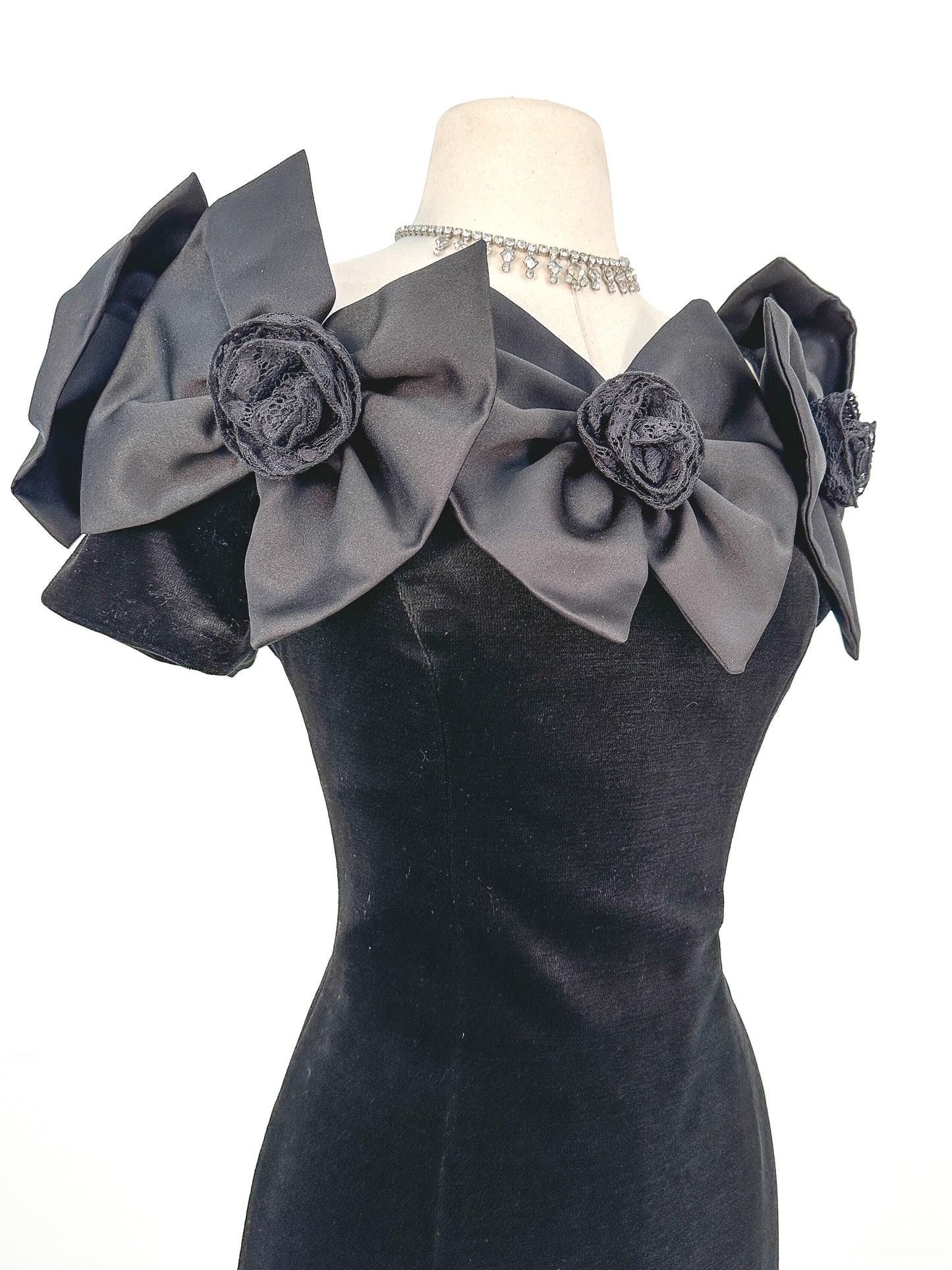 1980s Off the shoulder Black Velvet Bow Dress / Waist 30