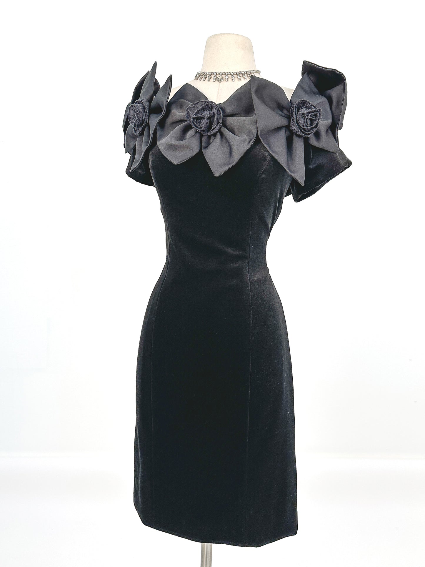 1980s Off the shoulder Black Velvet Bow Dress / Waist 30