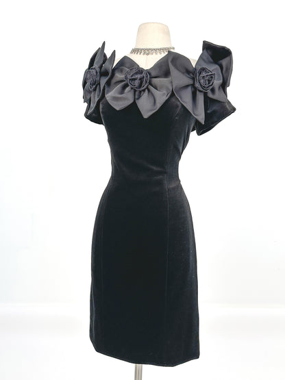 1980s Off the shoulder Black Velvet Bow Dress / Waist 30
