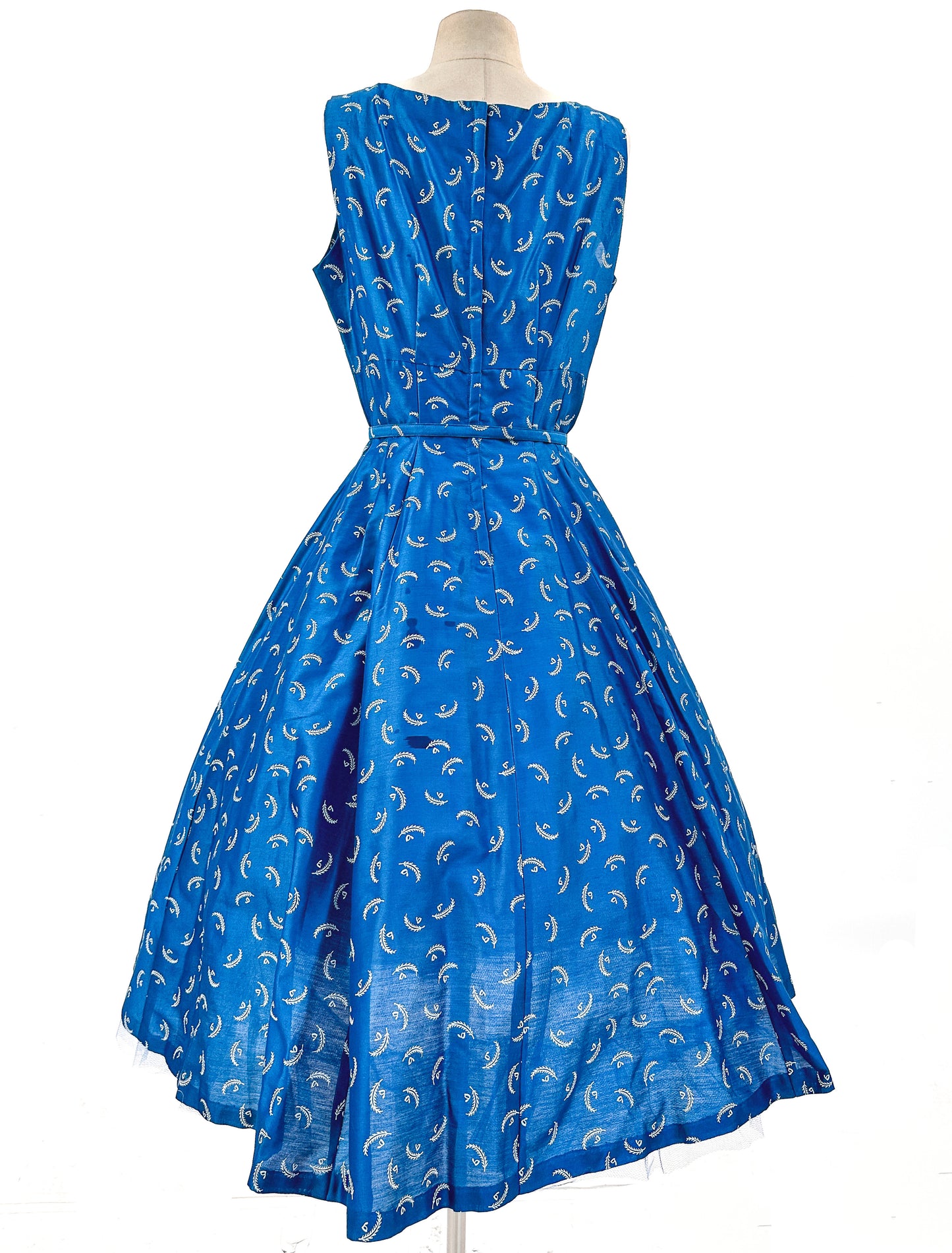1950s Cotton Sateen Day Dress with Feather Print / Waist 30
