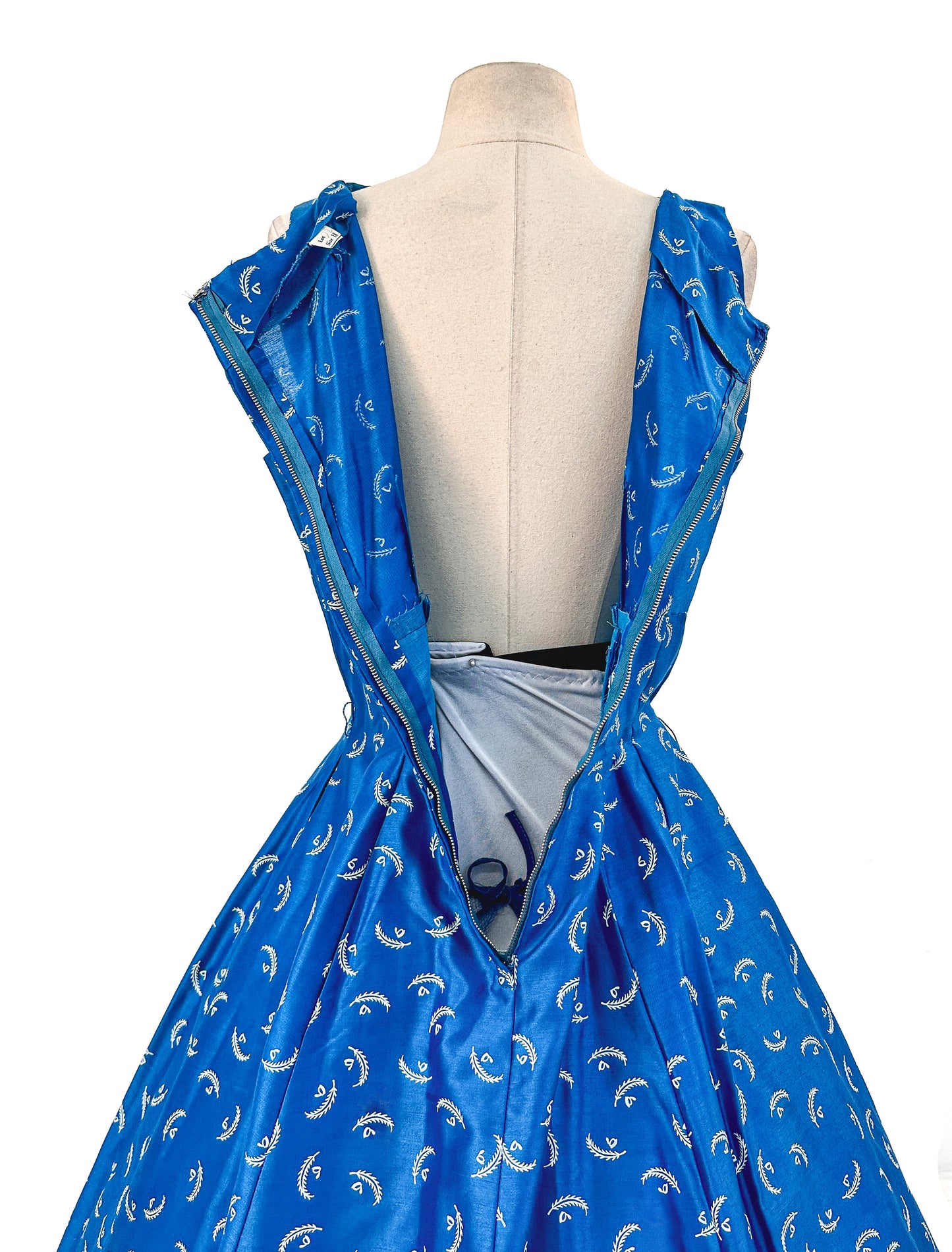 1950s Cotton Sateen Day Dress with Feather Print / Waist 30