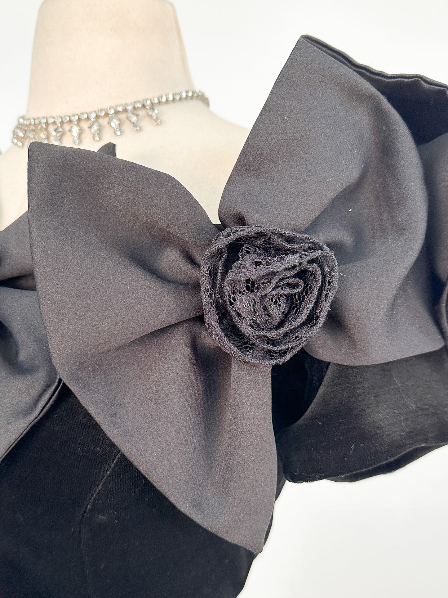 1980s Off the shoulder Black Velvet Bow Dress / Waist 30