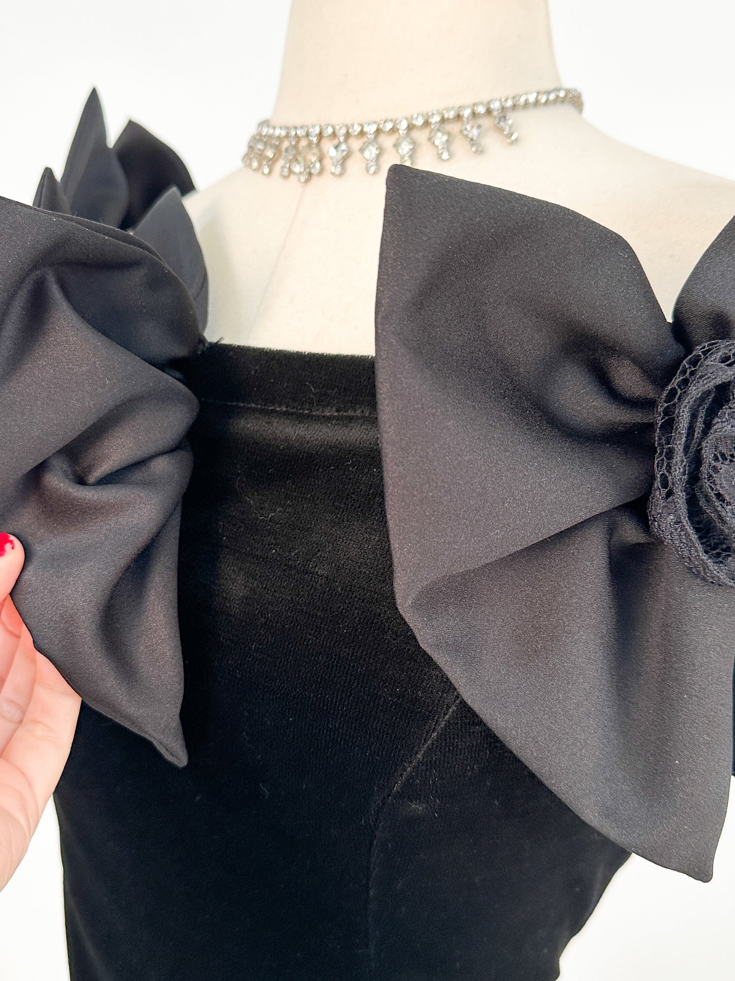 1980s Off the shoulder Black Velvet Bow Dress / Waist 30