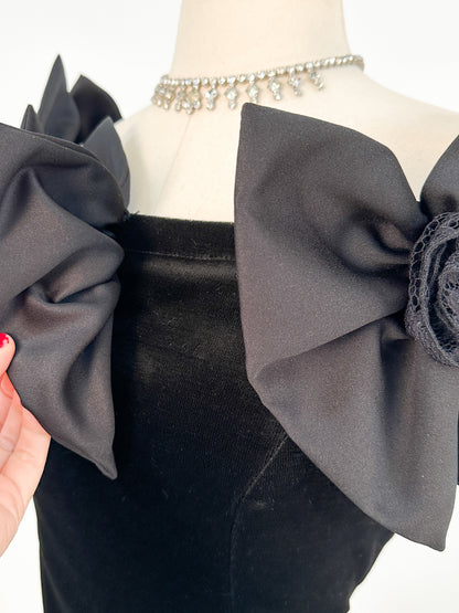 1980s Off the shoulder Black Velvet Bow Dress / Waist 30
