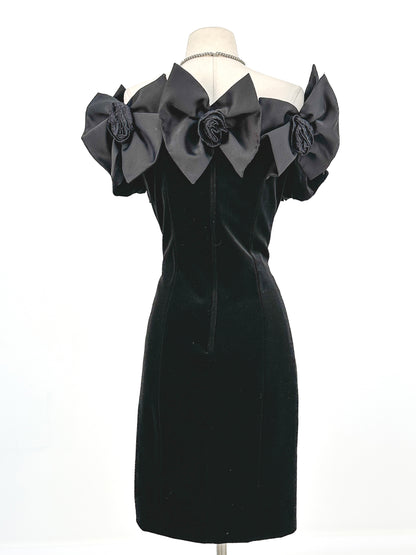 1980s Off the shoulder Black Velvet Bow Dress / Waist 30