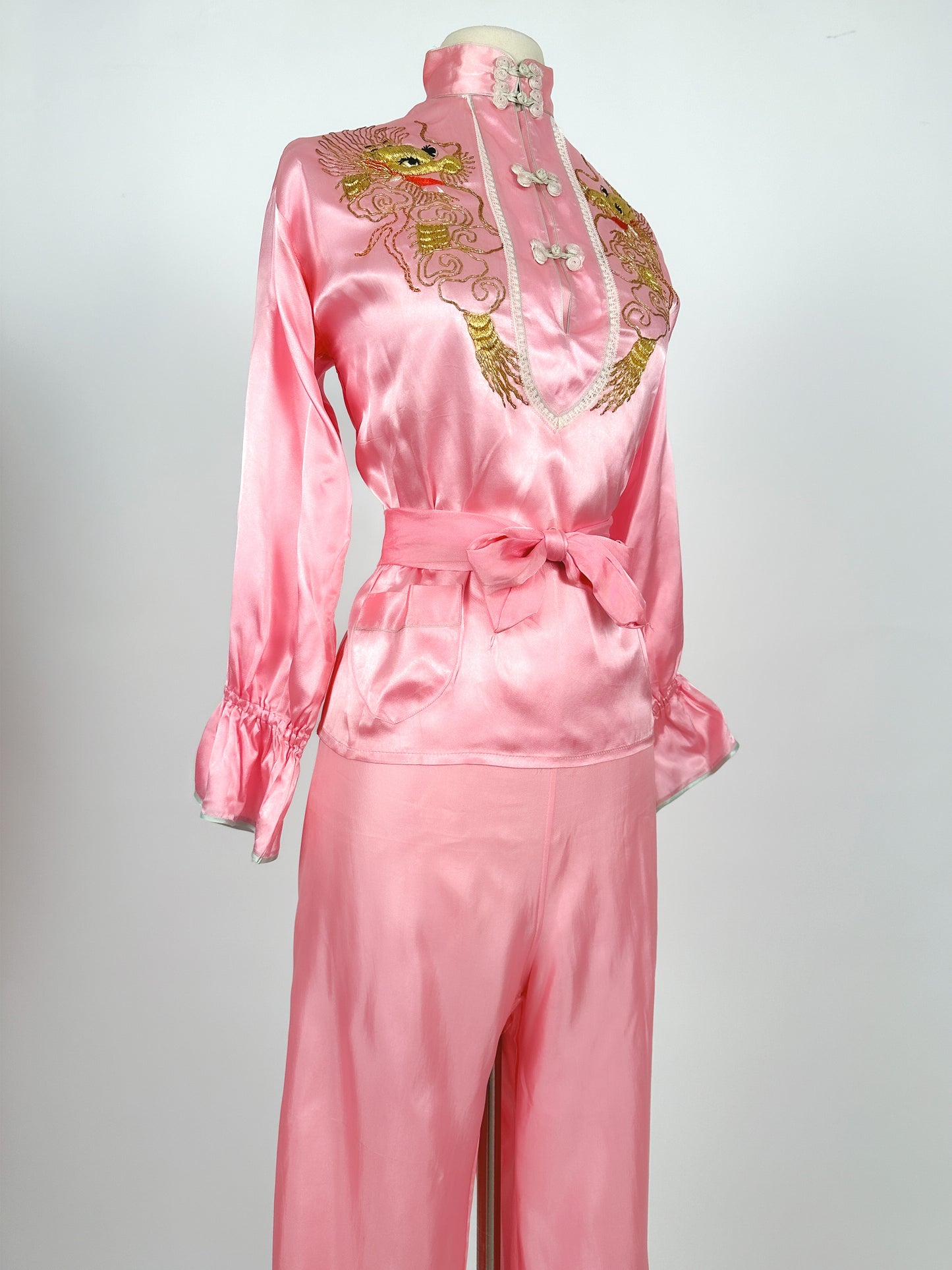 1940-50s Pink Matching Pajama Set with Embroidered Dragons / Waist 36