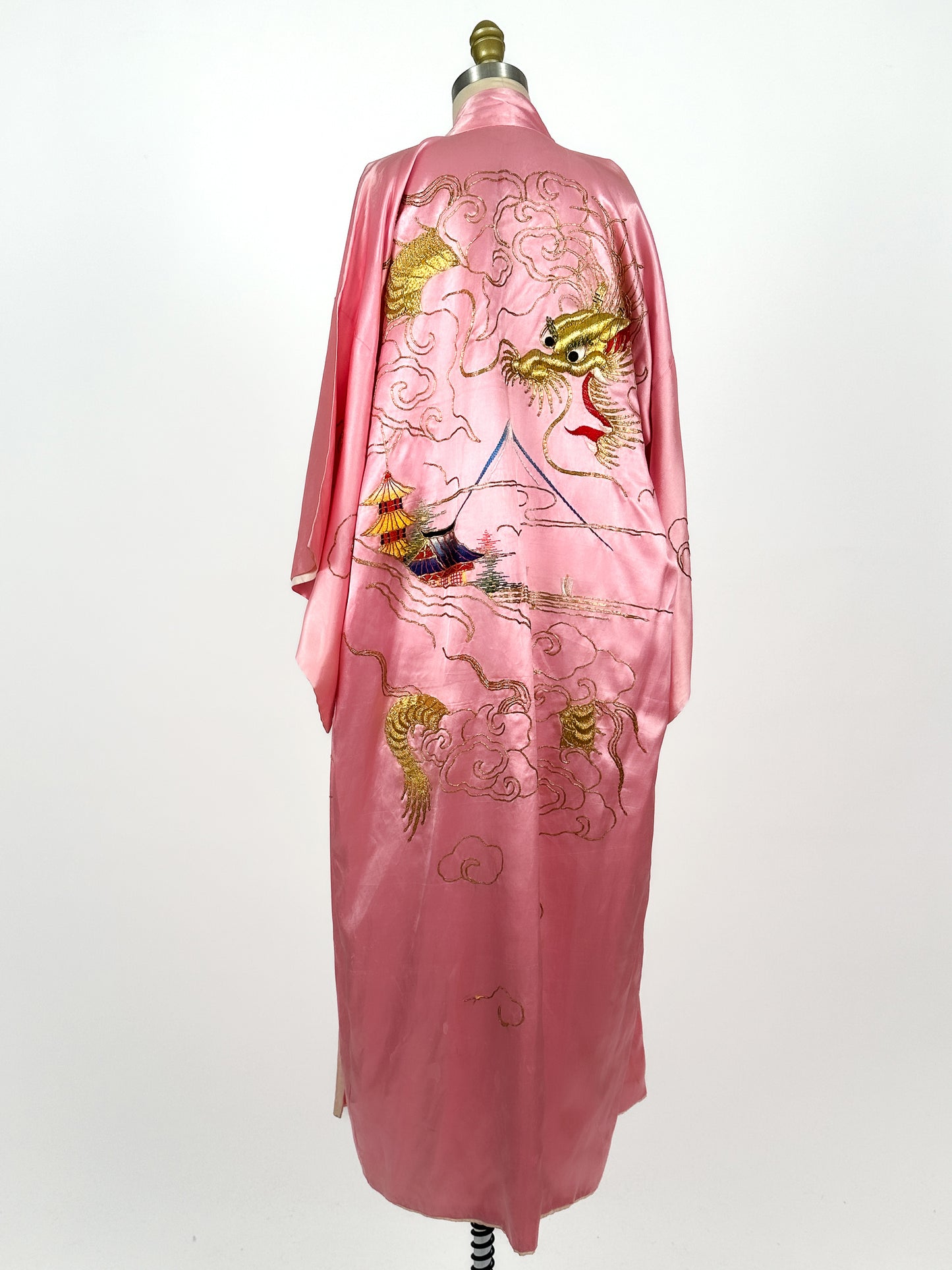 1940-50s Satin Pink Dragon Kimono / One Size