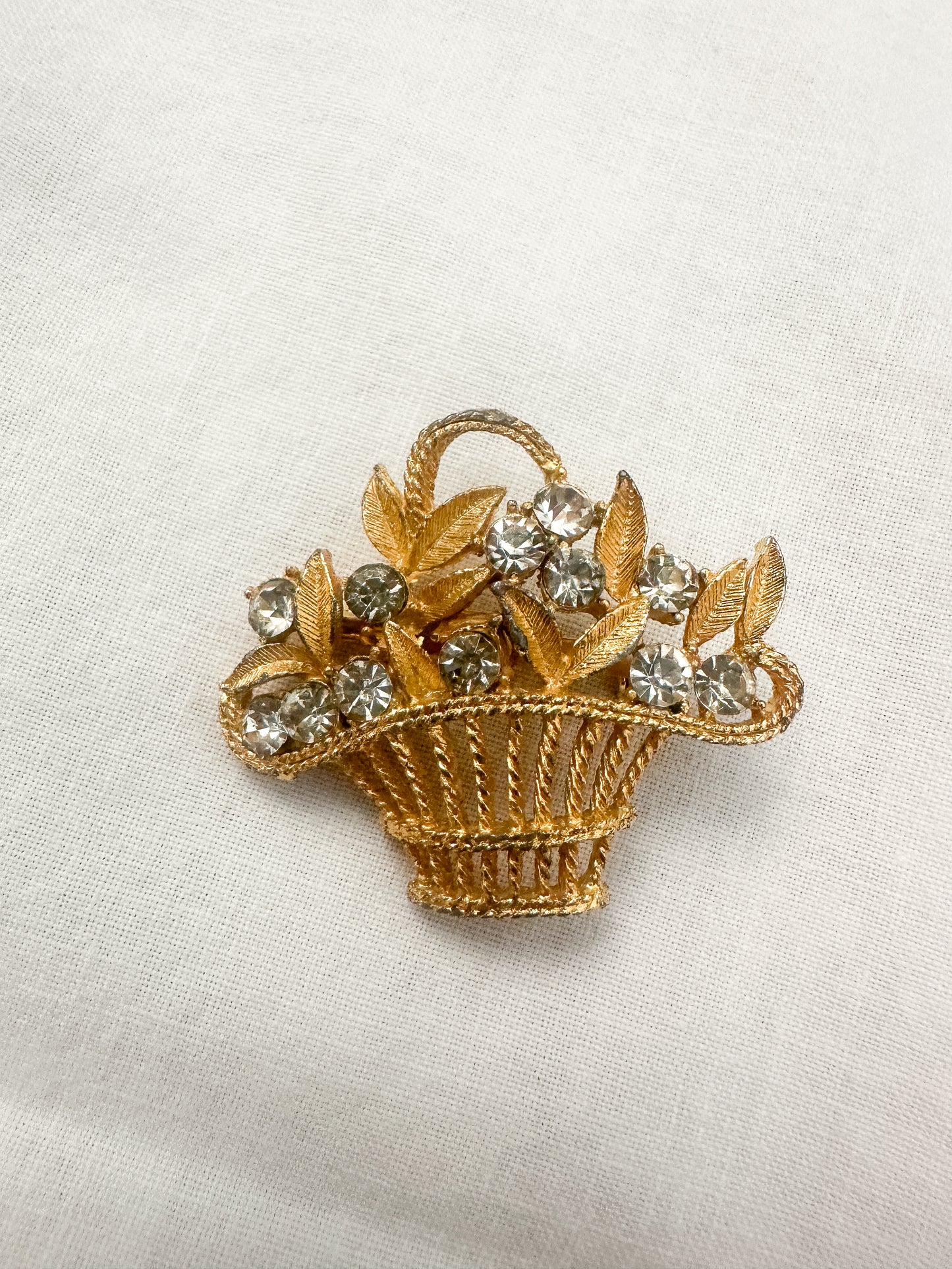 1950s Rhinestone Basket Brooch
