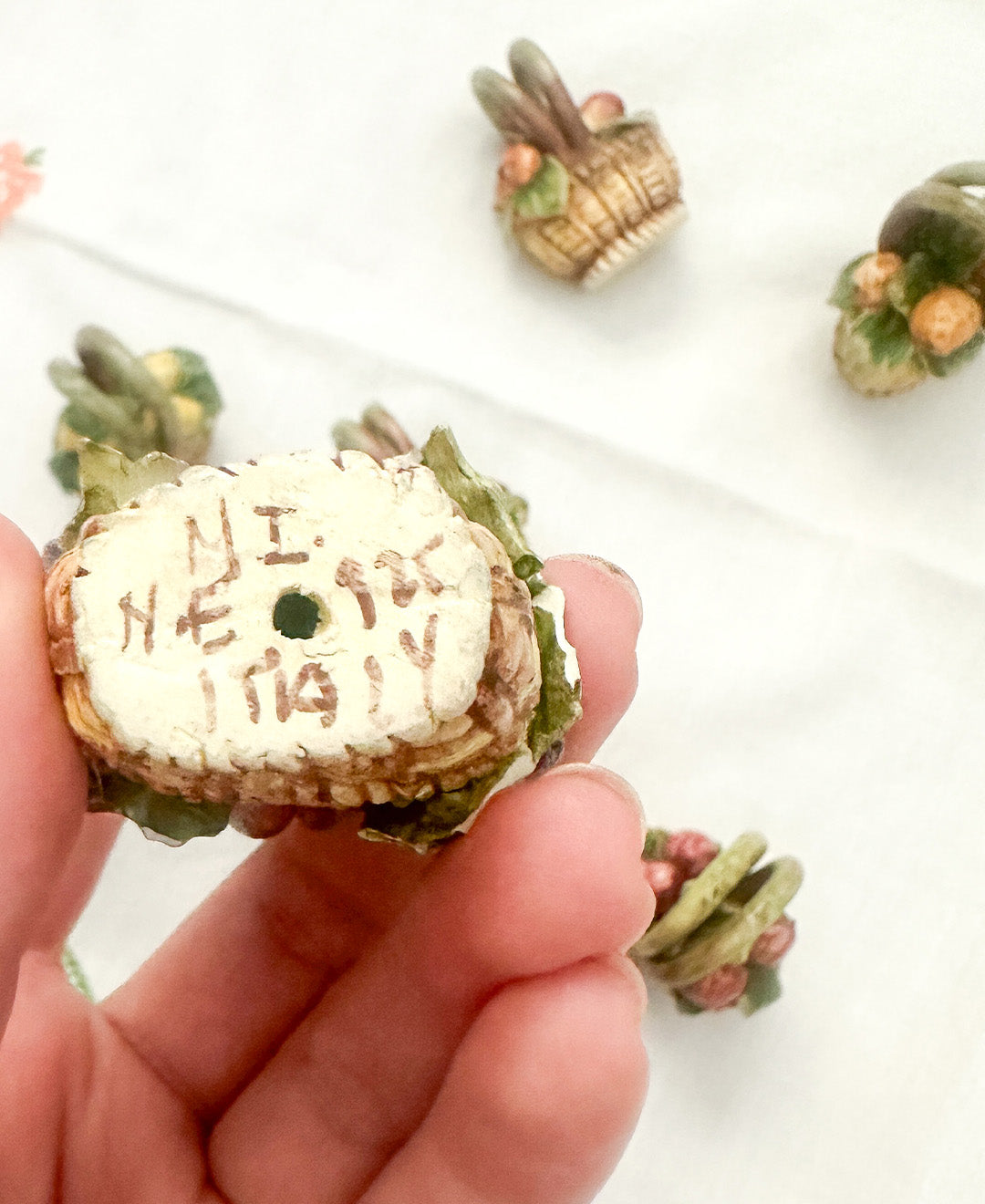 Mid-Century Modern Fruit Basket Place Card Holders
