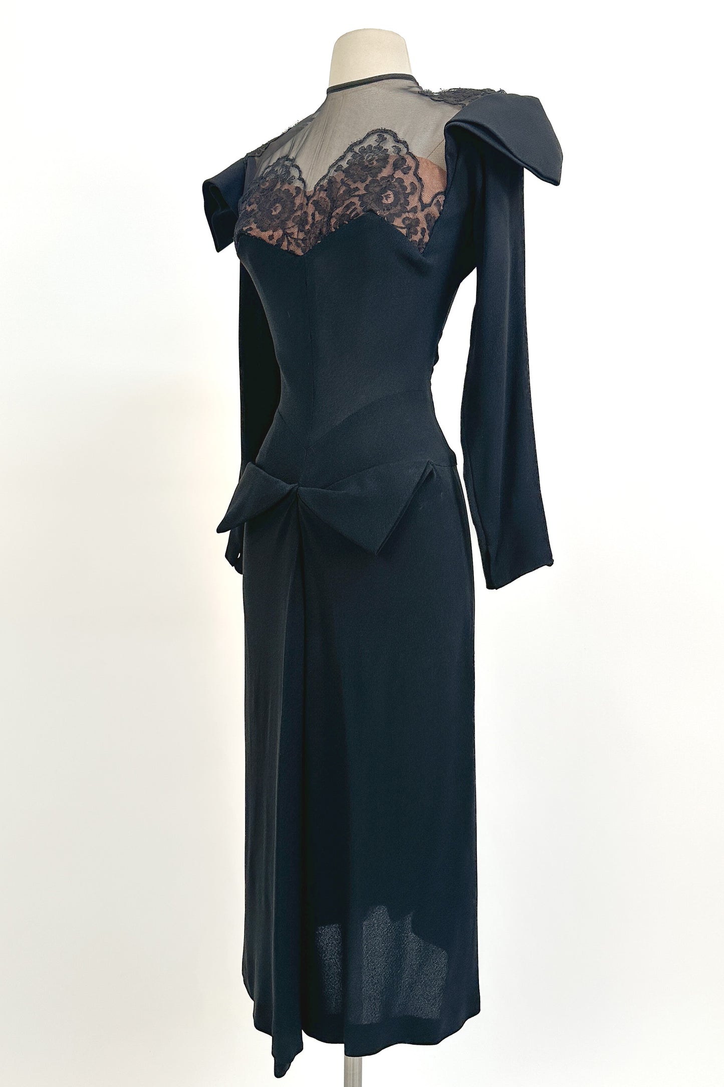 1940s Femme Fatale Illusion Lace Cocktail Dress / Waist 28-30