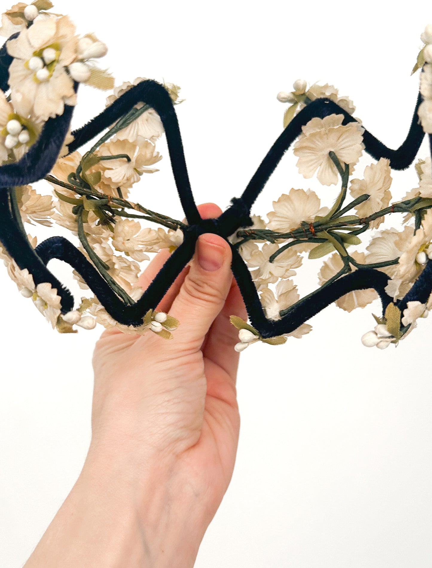 1950s Velvet Fascinator with White Florals / OSFM