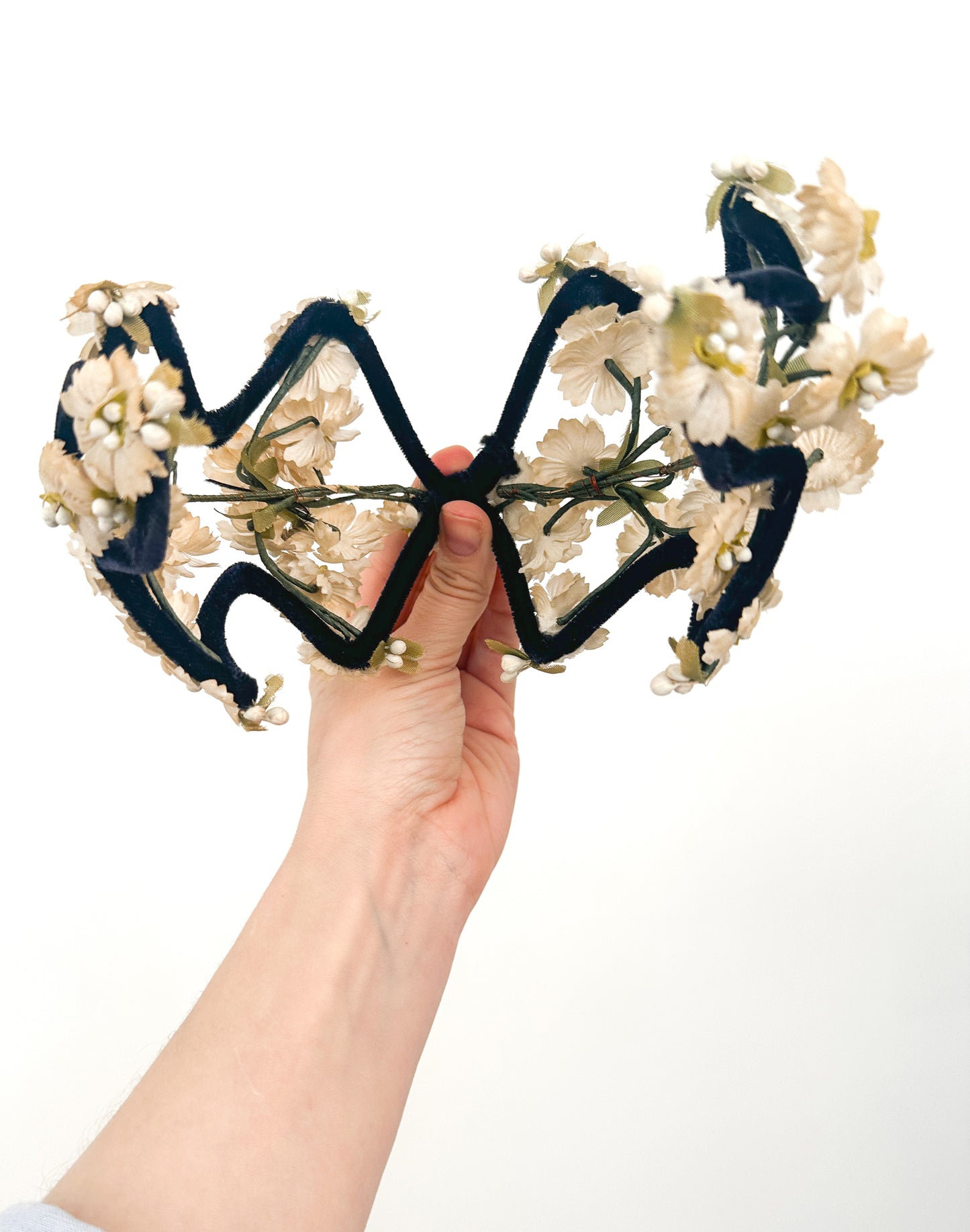 1950s Velvet Fascinator with White Florals / OSFM