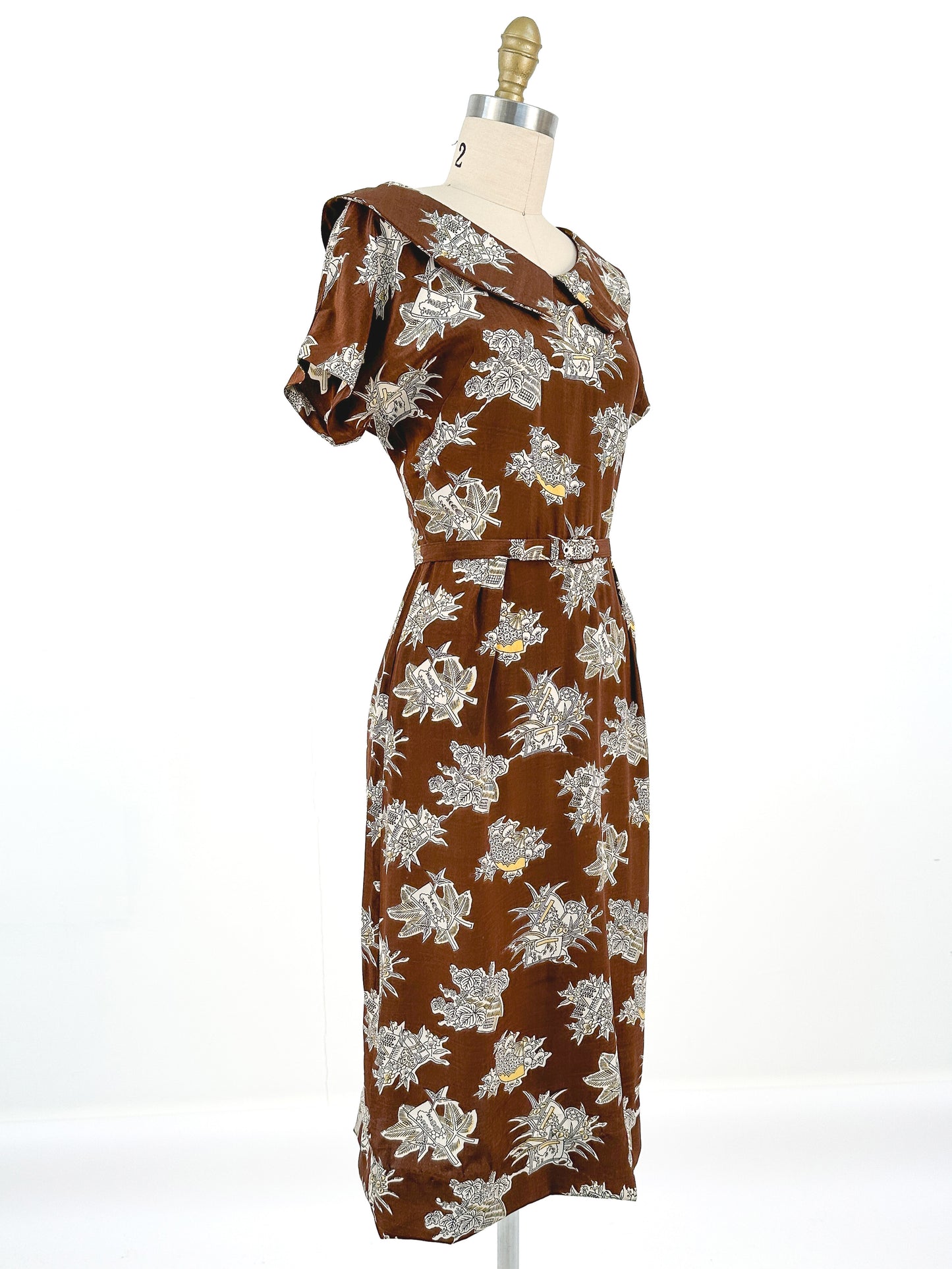 1940s Brown Silk Wiggle Dress with Novelty Print / Waist 26