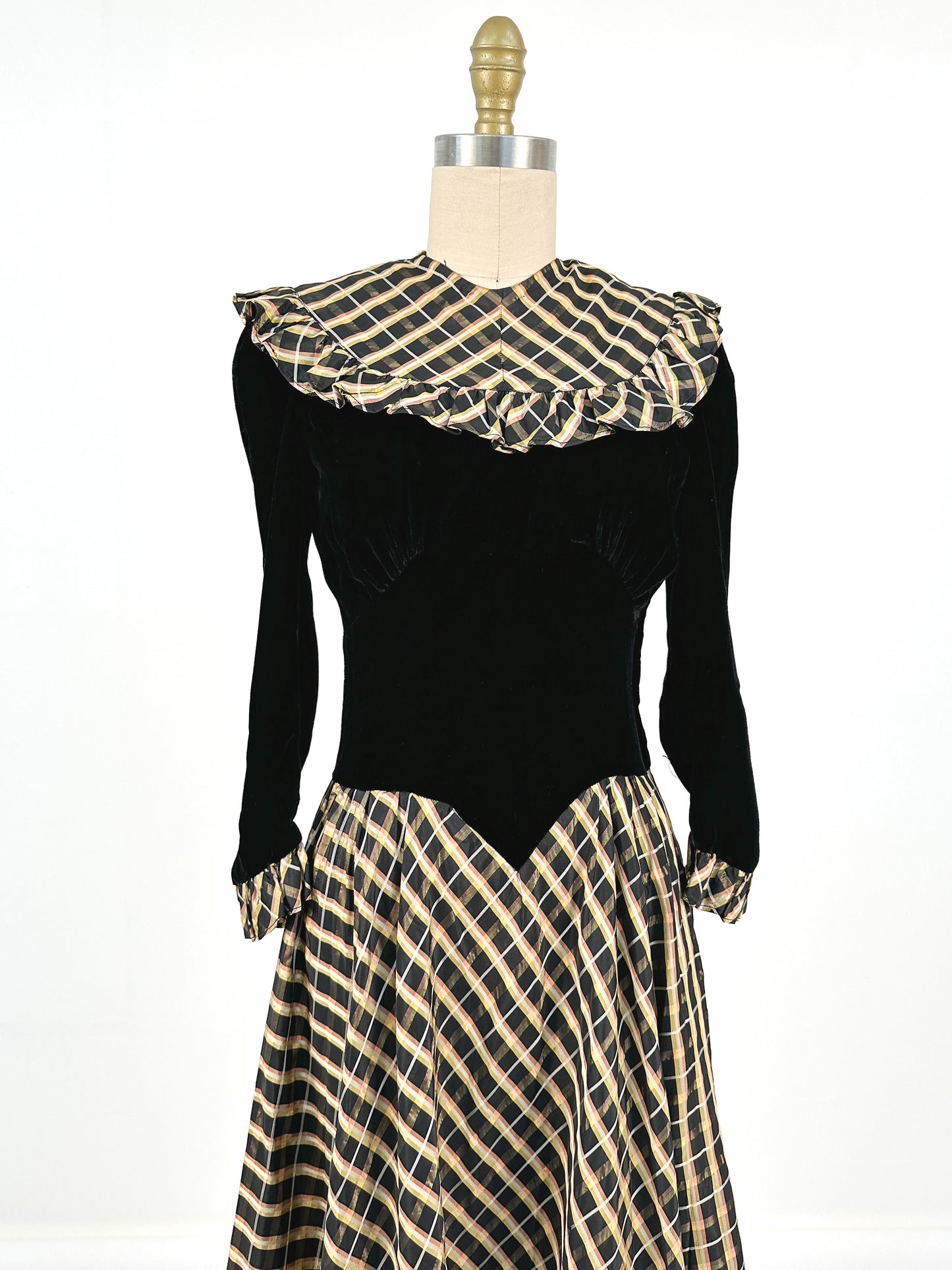 1940s Black Velvet and Plaid Taffeta Gown / Waist 24