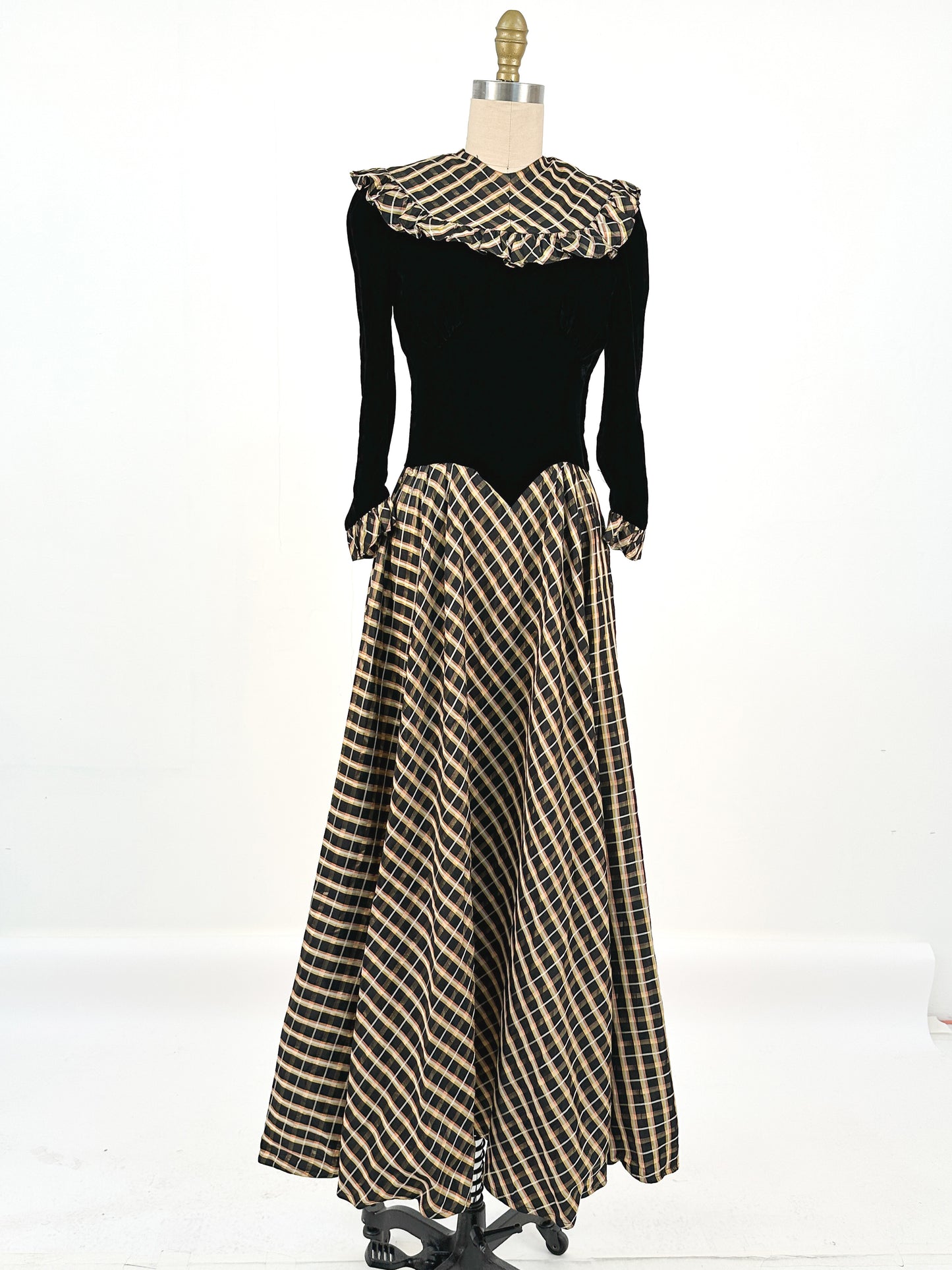 1940s Black Velvet and Plaid Taffeta Gown / Waist 24