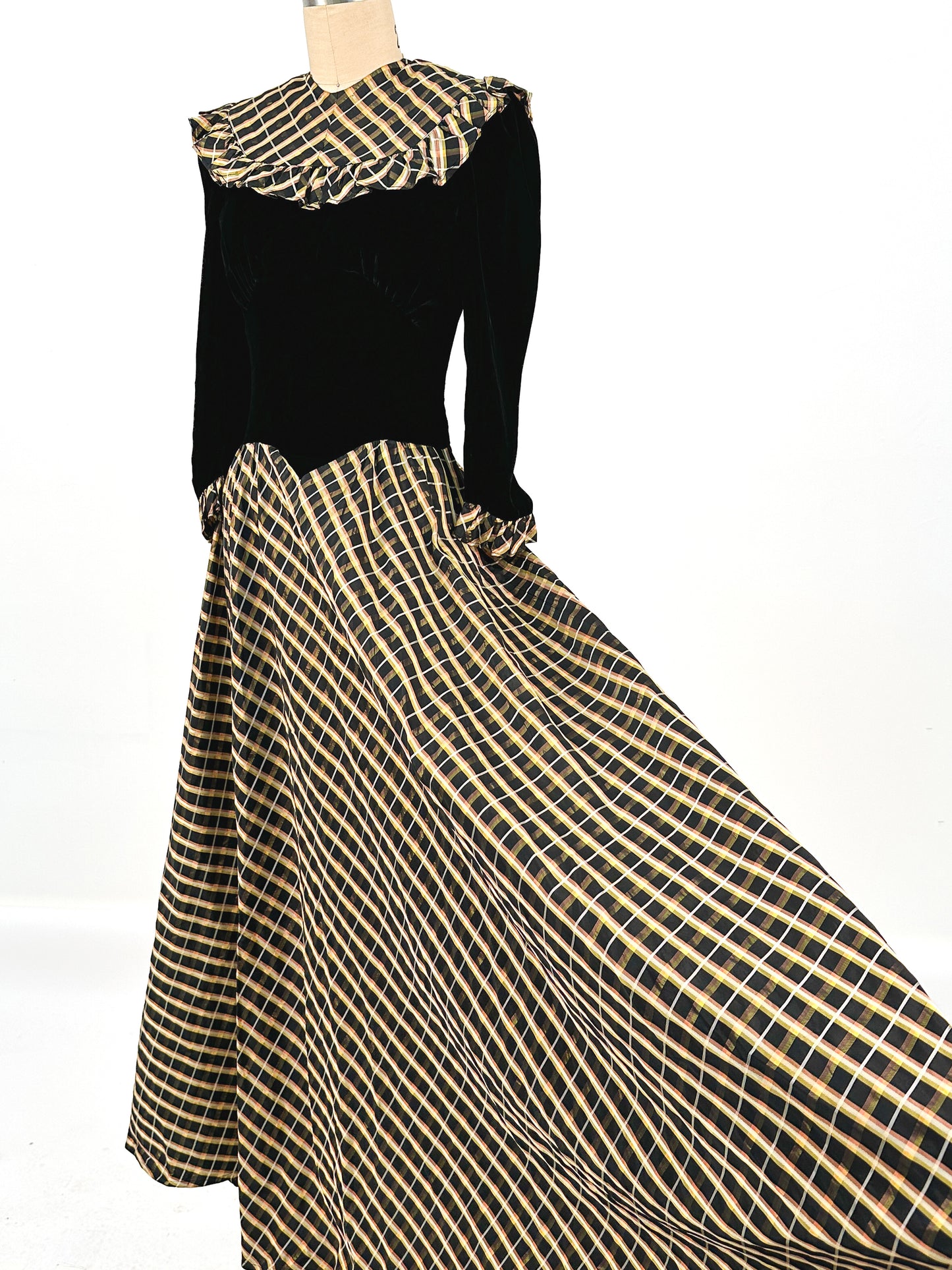 1940s Black Velvet and Plaid Taffeta Gown / Waist 24