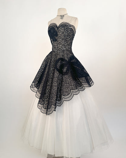 1950s Stunning and Rare Lace and Tulle Ball Gown by Emma Domb / Waist 28