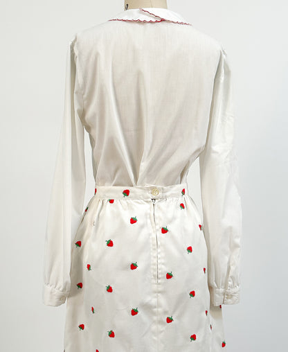 1960s Strawberry Cotton Button Up / Bust 36"