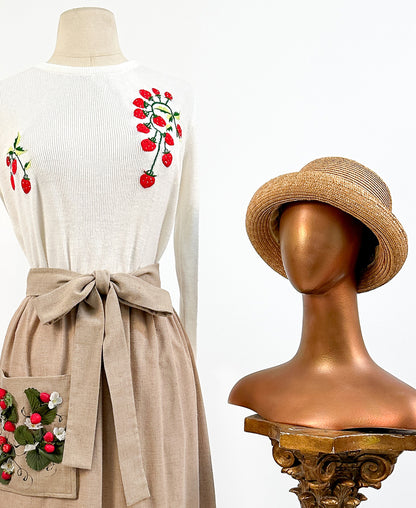 1960s Strawberry Sweater / Bust 36-40"