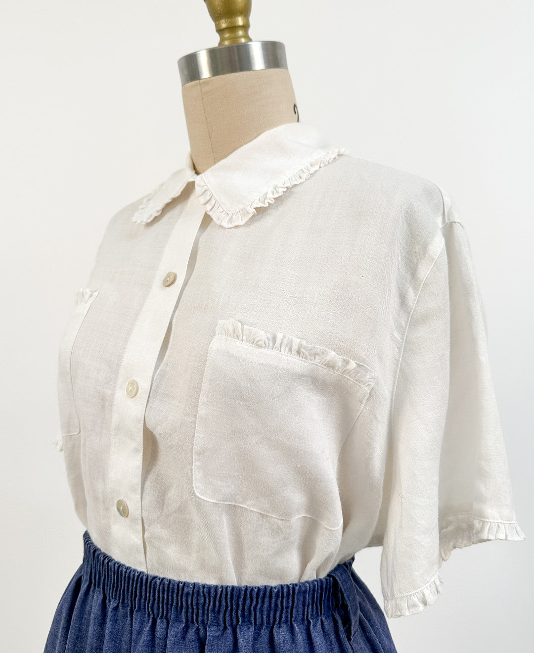 1990s White Linen Button up with Ruffles / Bust