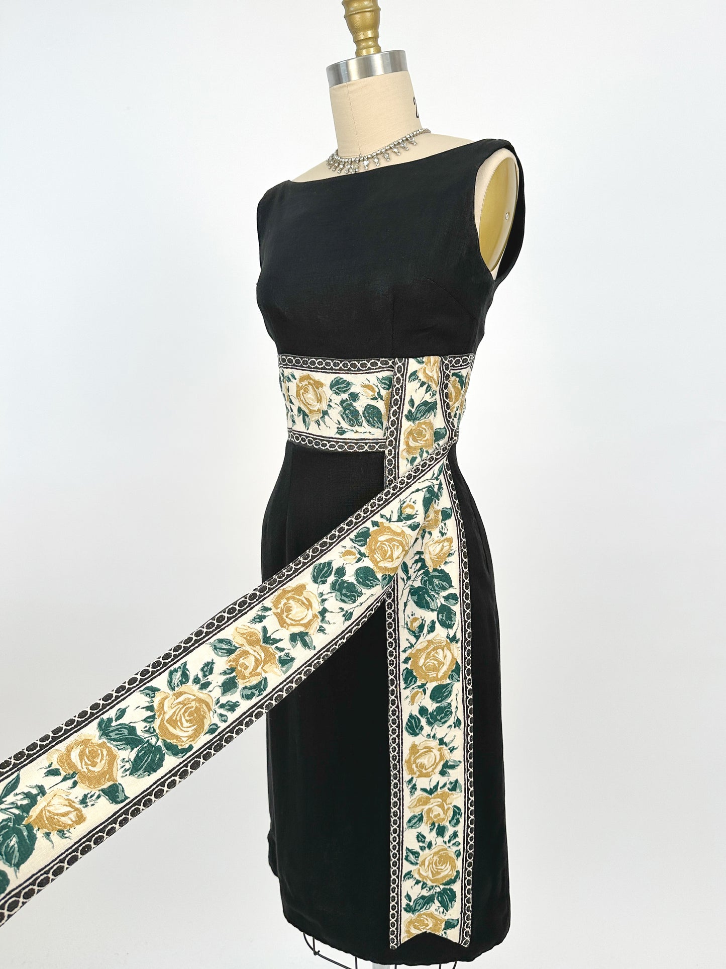 1960s Summery Black Linen Wiggle Dress with Elegant Yellow Rose Print Sash / Waist 24