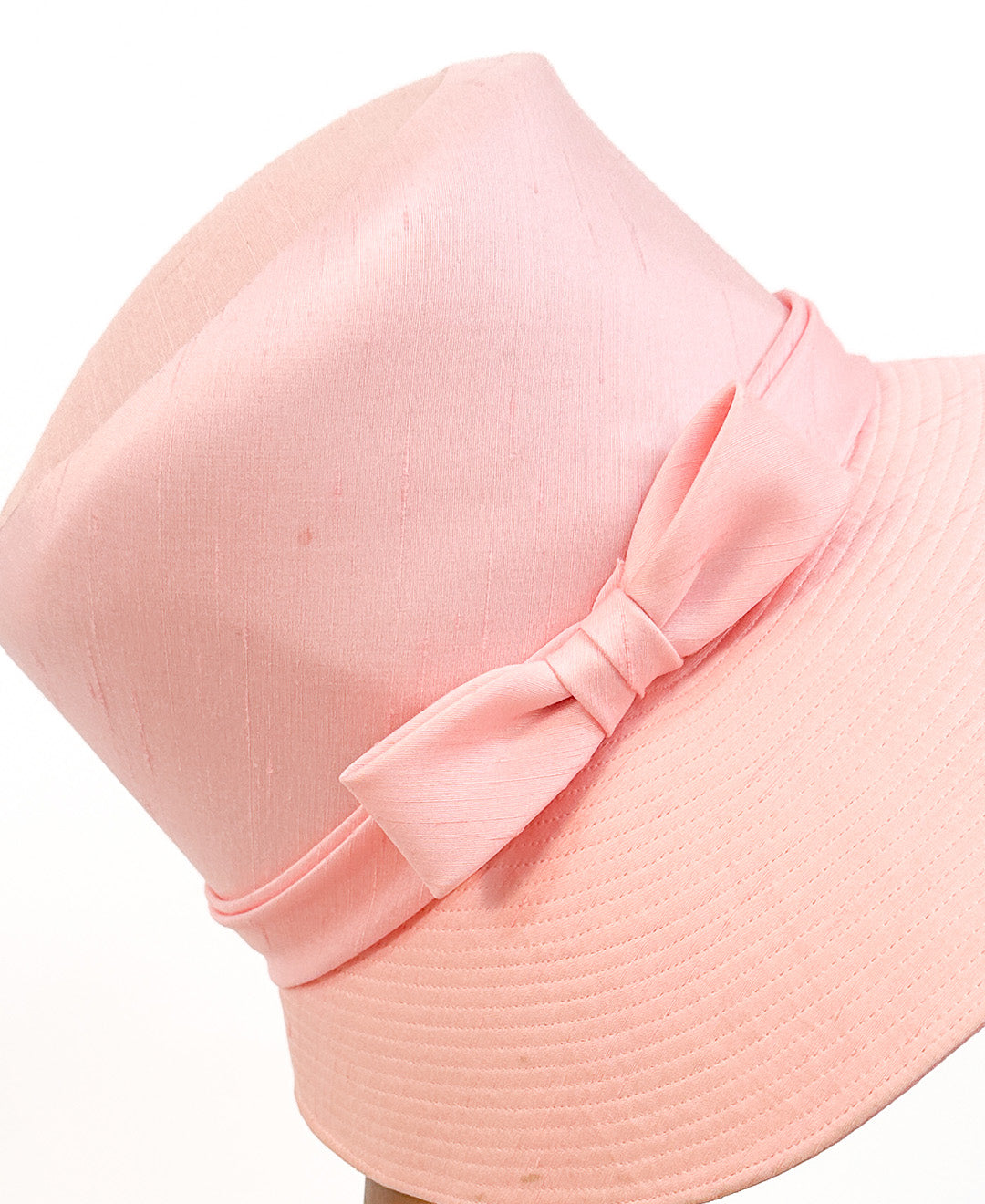 1960s Pink Bonnet-Styled Wide Brim Hat