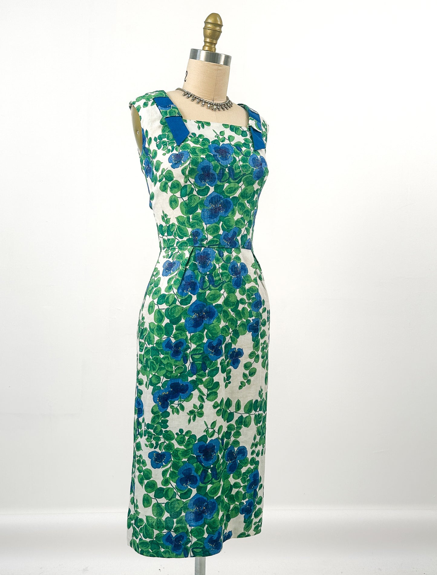 1950s Linen Floral Wiggle Dress / Waist 24