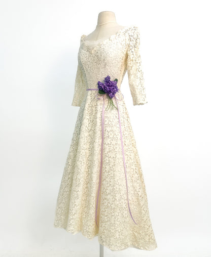 1950s Ivory Lace Wedding Dress with Illusion Neckline / Waist 26