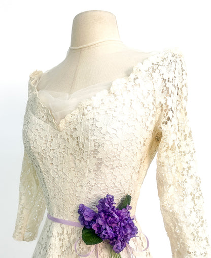 1950s Ivory Lace Wedding Dress with Illusion Neckline / Waist 26