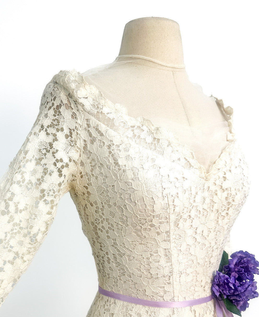 1950s Ivory Lace Wedding Dress with Illusion Neckline / Waist 26