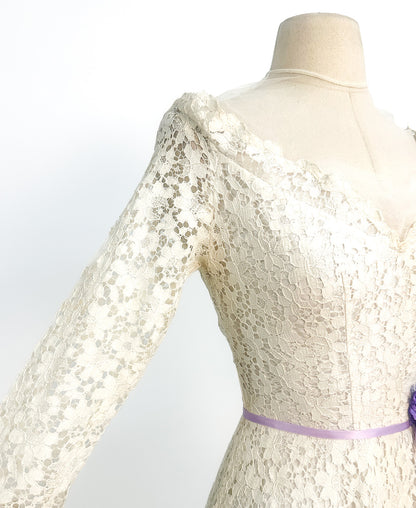1950s Ivory Lace Wedding Dress with Illusion Neckline / Waist 26