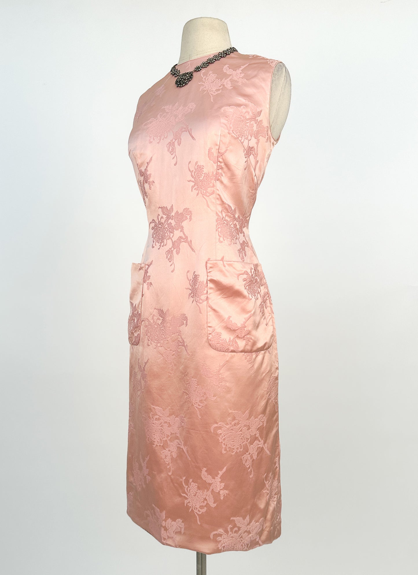 1950-60s Peony Pink Silk Wiggle Dress with Embossed Chrysanthemums / Waist 28