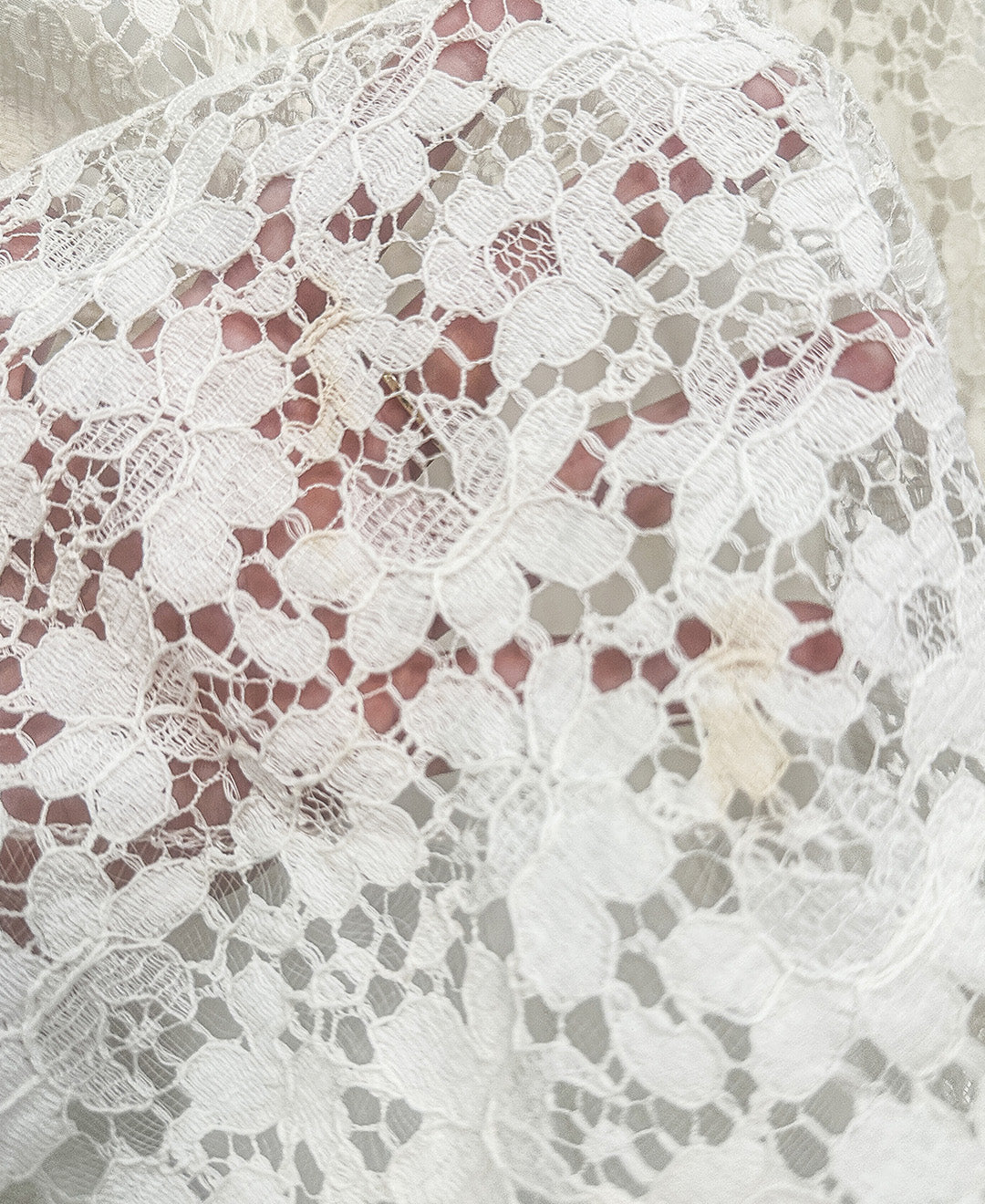 1950s Ivory Lace Wedding Dress with Illusion Neckline / Waist 26