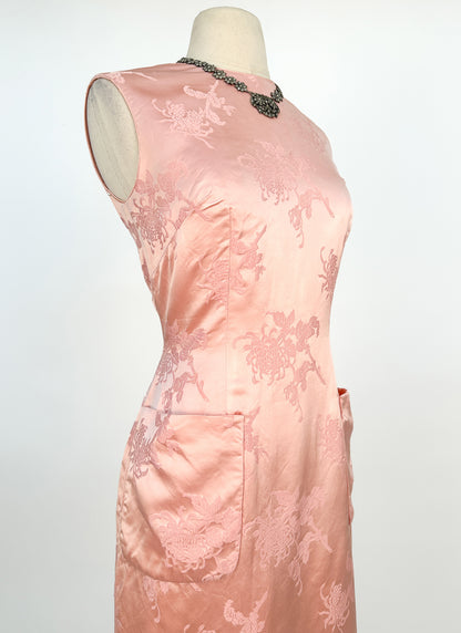 1950-60s Peony Pink Silk Wiggle Dress with Embossed Chrysanthemums / Waist 28