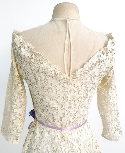 1950s Ivory Lace Wedding Dress with Illusion Neckline / Waist 26