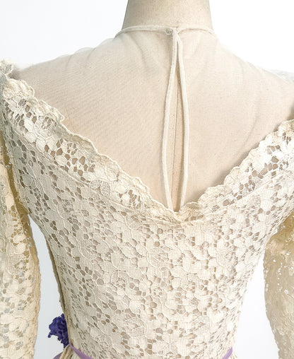 1950s Ivory Lace Wedding Dress with Illusion Neckline / Waist 26