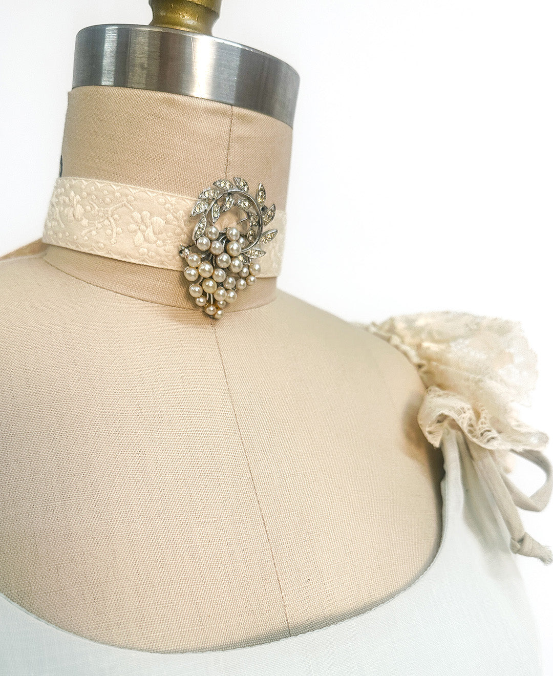 1960s Sea Green and Lace Dress / Waist 28