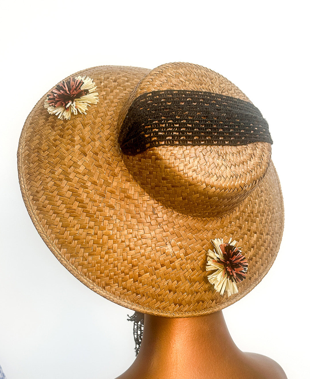 1950s Straw Summer Hat with Raffia Details