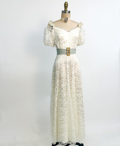 1970s White Lace Gown with Puffy Sleeves / Waist 26