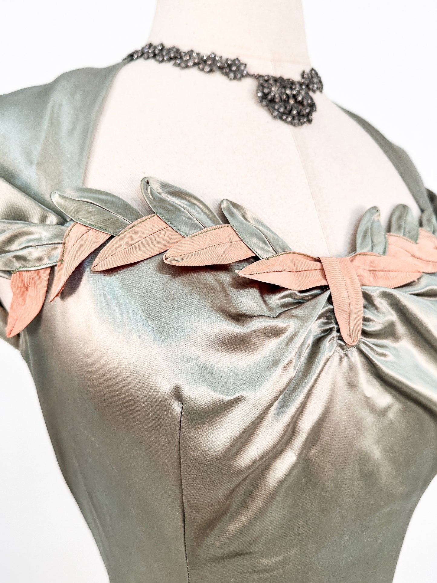 Late 1940s Sage Green Liquid Satin and Tan Leafed Trimmed Evening Gown / Waist 26