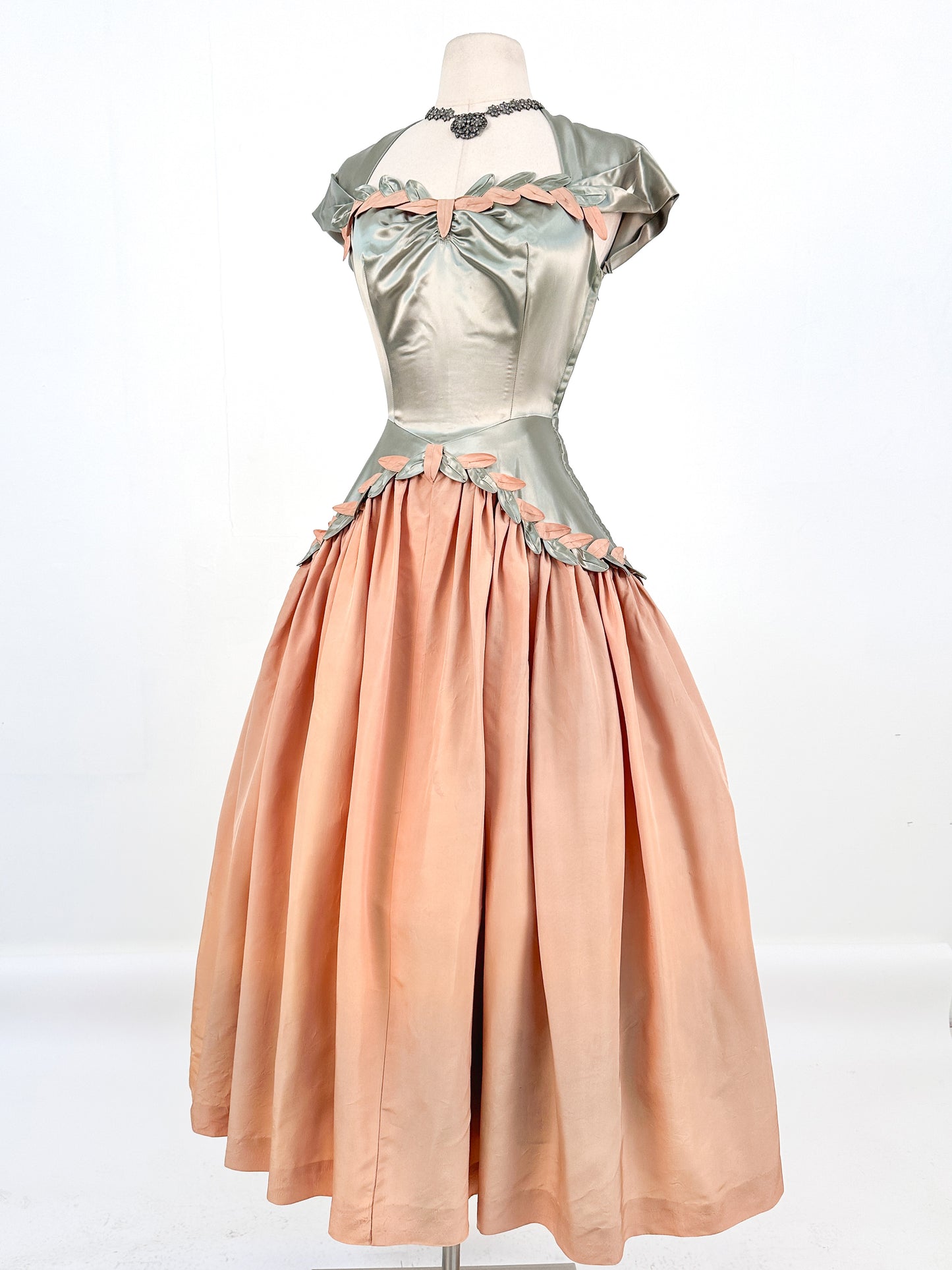 Late 1940s Sage Green Liquid Satin and Tan Leafed Trimmed Evening Gown / Waist 26