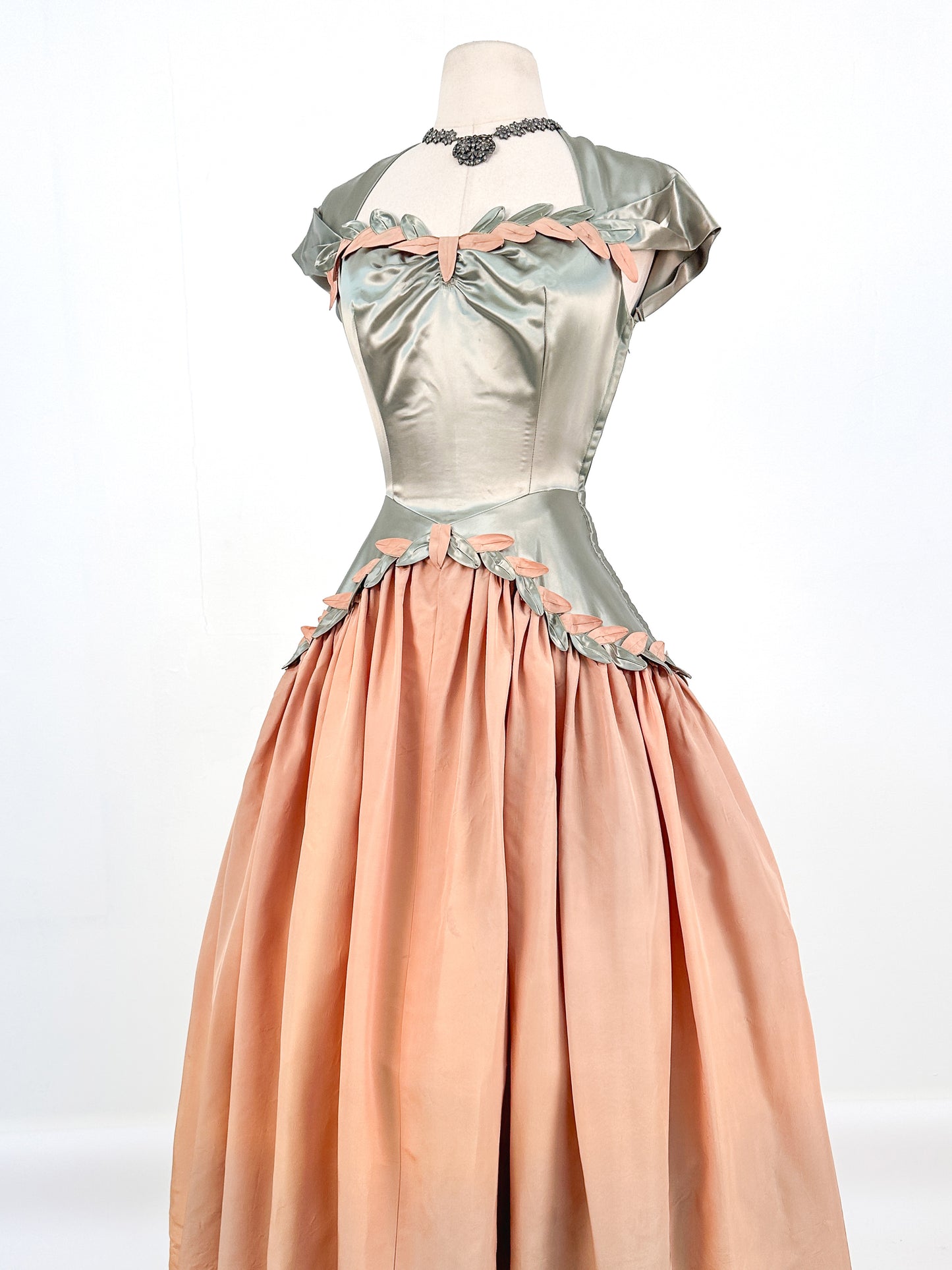 Late 1940s Sage Green Liquid Satin and Tan Leafed Trimmed Evening Gown / Waist 26