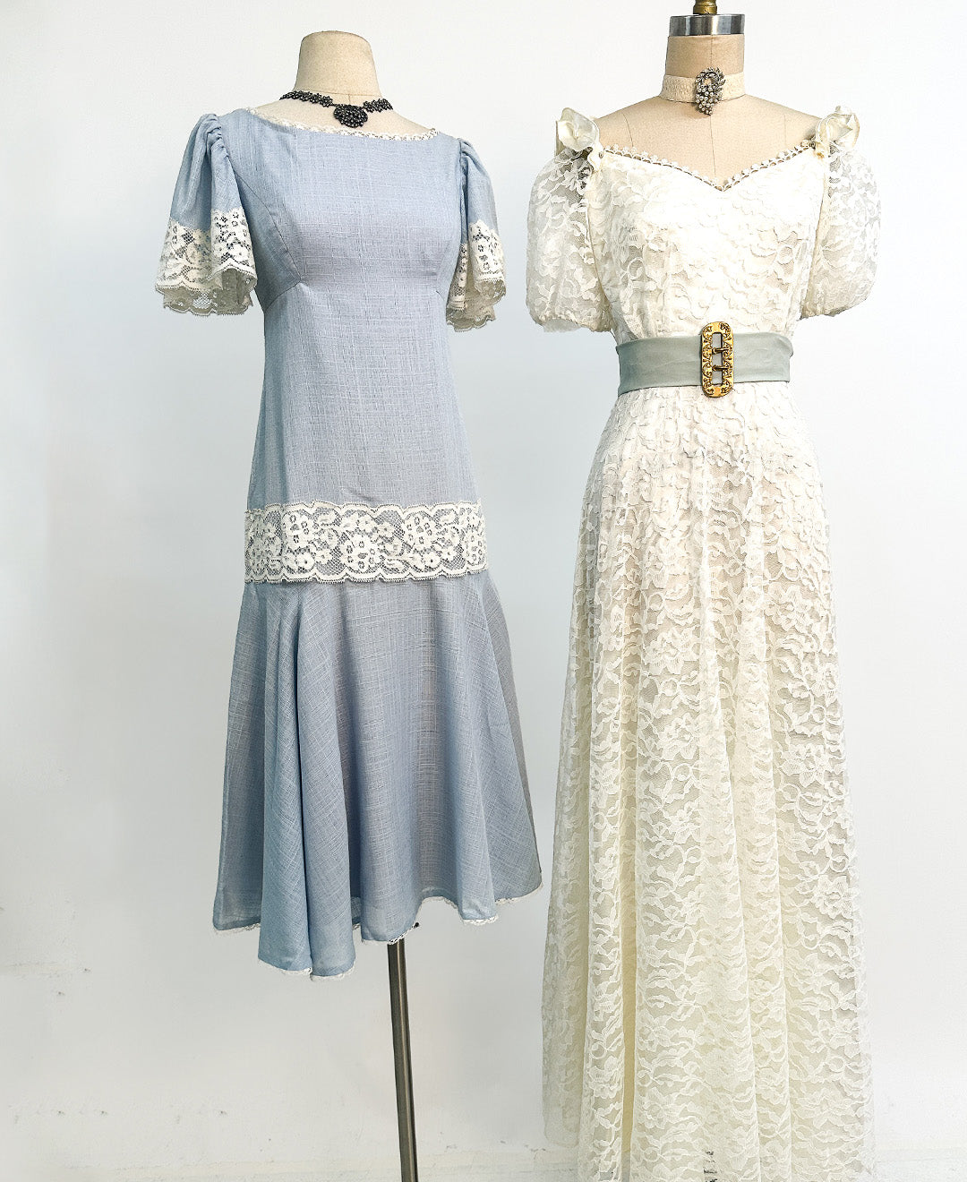 1970s White Lace Gown with Puffy Sleeves / Waist 26