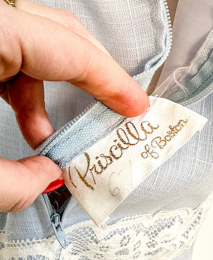 1960s Pale Blue Linen and Lace Dress / Bust 34-36"