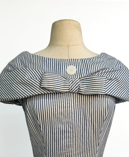 1950s Seersucker Dress by Suzy Perette / Waist 26