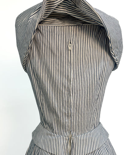 1950s Seersucker Dress by Suzy Perette / Waist 26